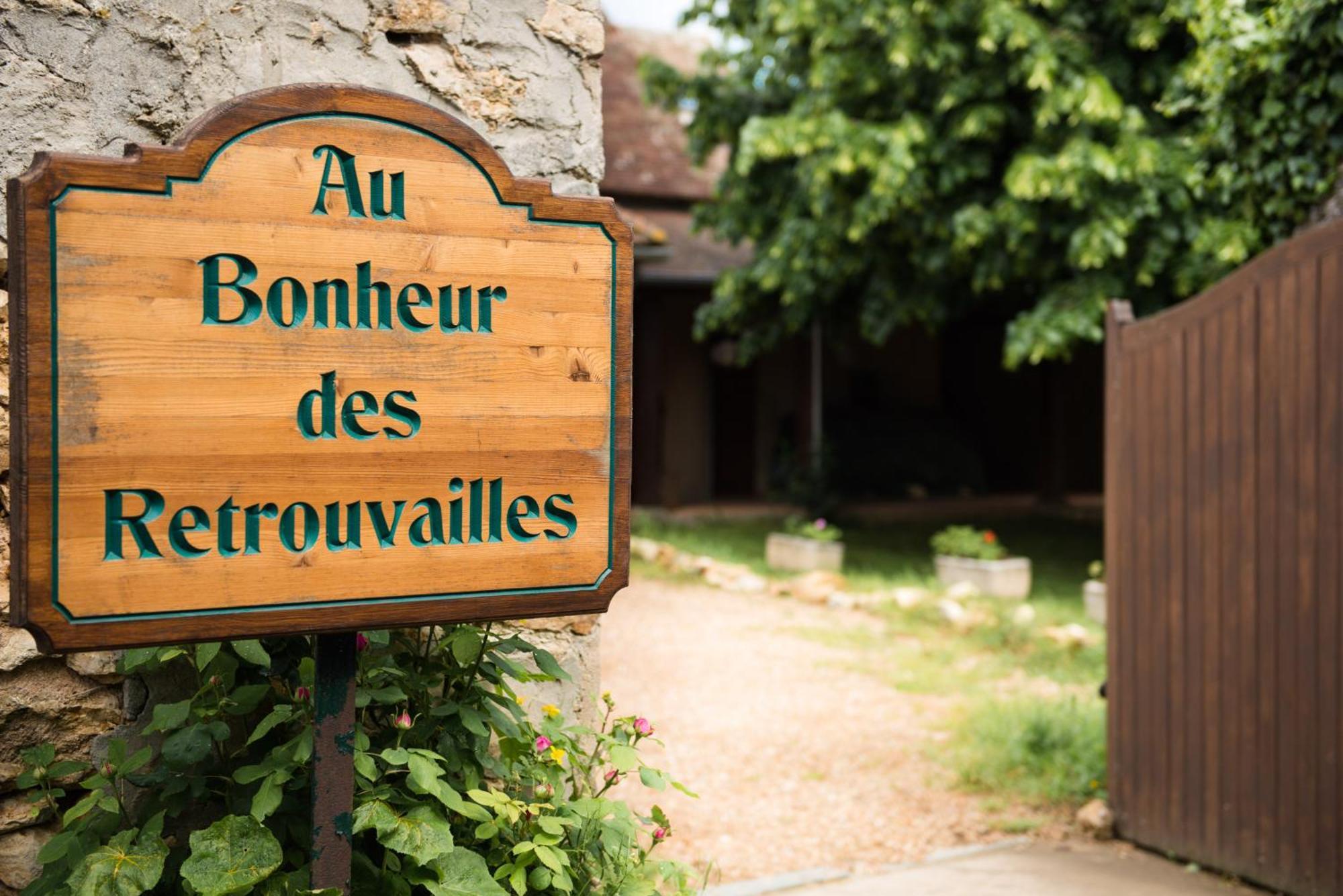Au Bonheur Des Retrouvailles Hotell Denonville Exteriör bild