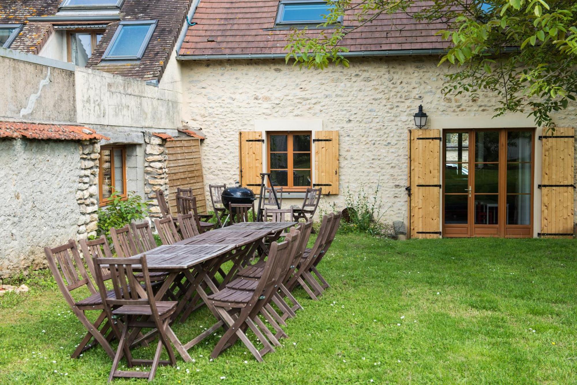Au Bonheur Des Retrouvailles Hotell Denonville Exteriör bild
